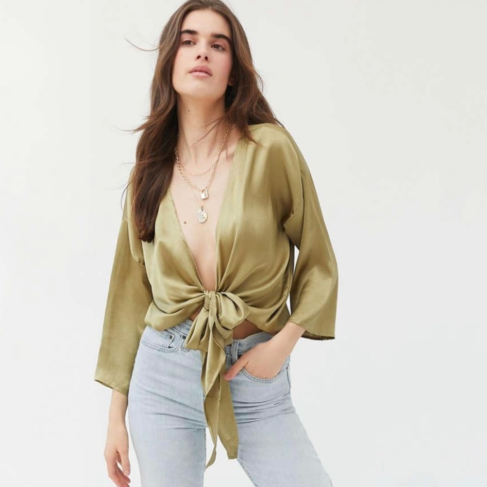 Uo Nicole Satin Tie-front Cropped Top Urban Outfitters     - Green